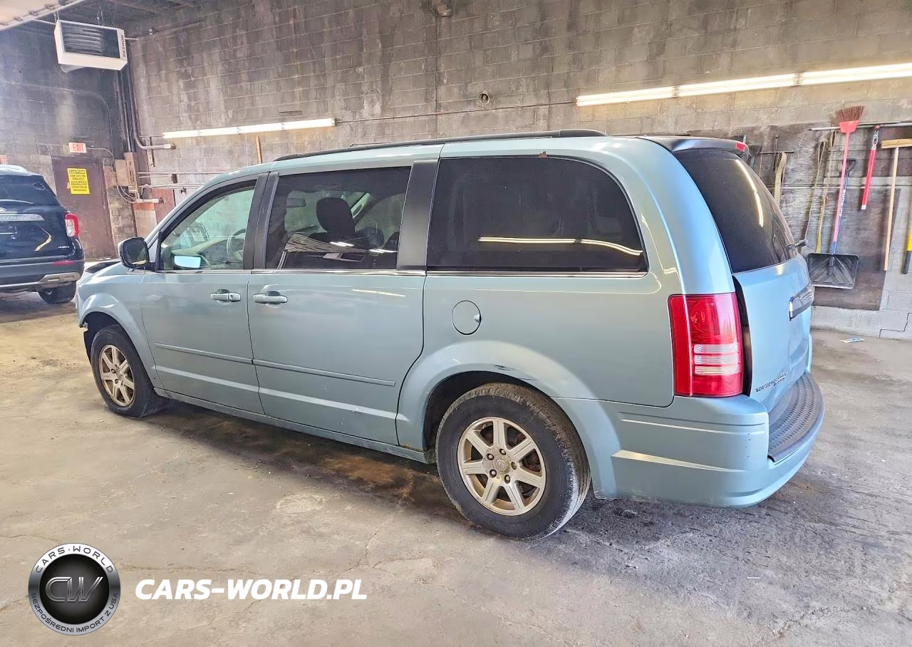 2008 Chrysler Town & Country Touring VIN:2A8HR54P88R696906 - 2