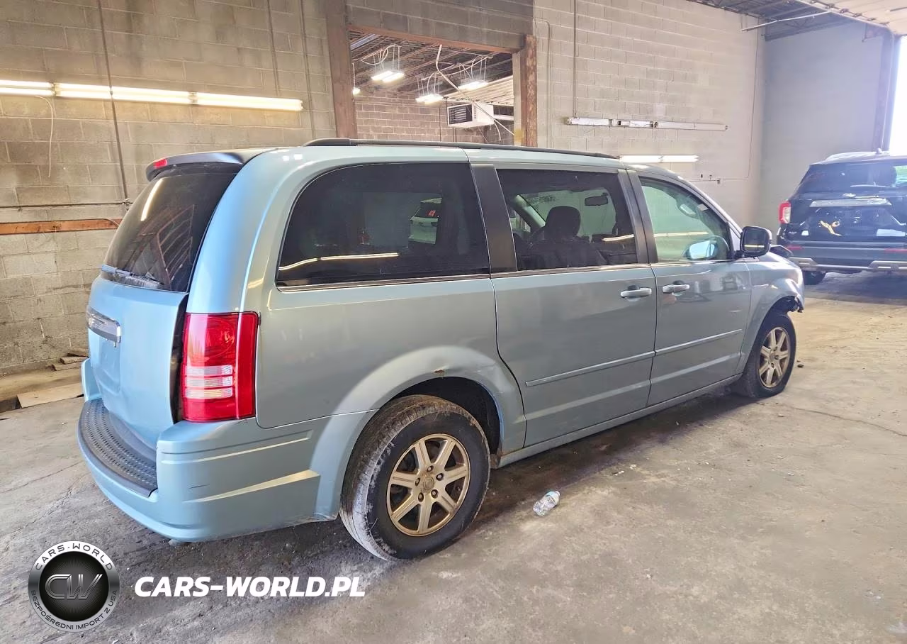 2008 Chrysler Town & Country Touring VIN:2A8HR54P88R696906 - 3