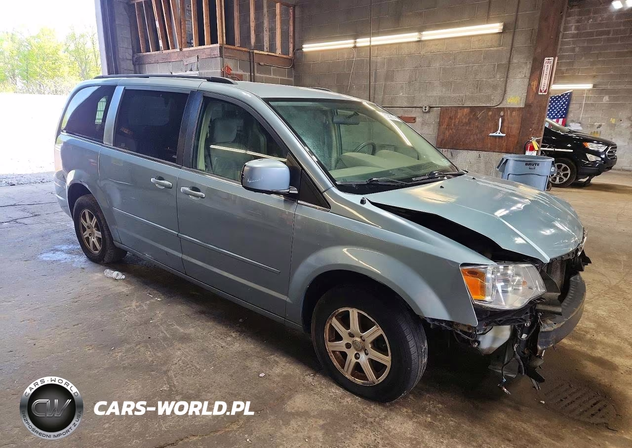 2008 Chrysler Town & Country Touring VIN:2A8HR54P88R696906 - 4