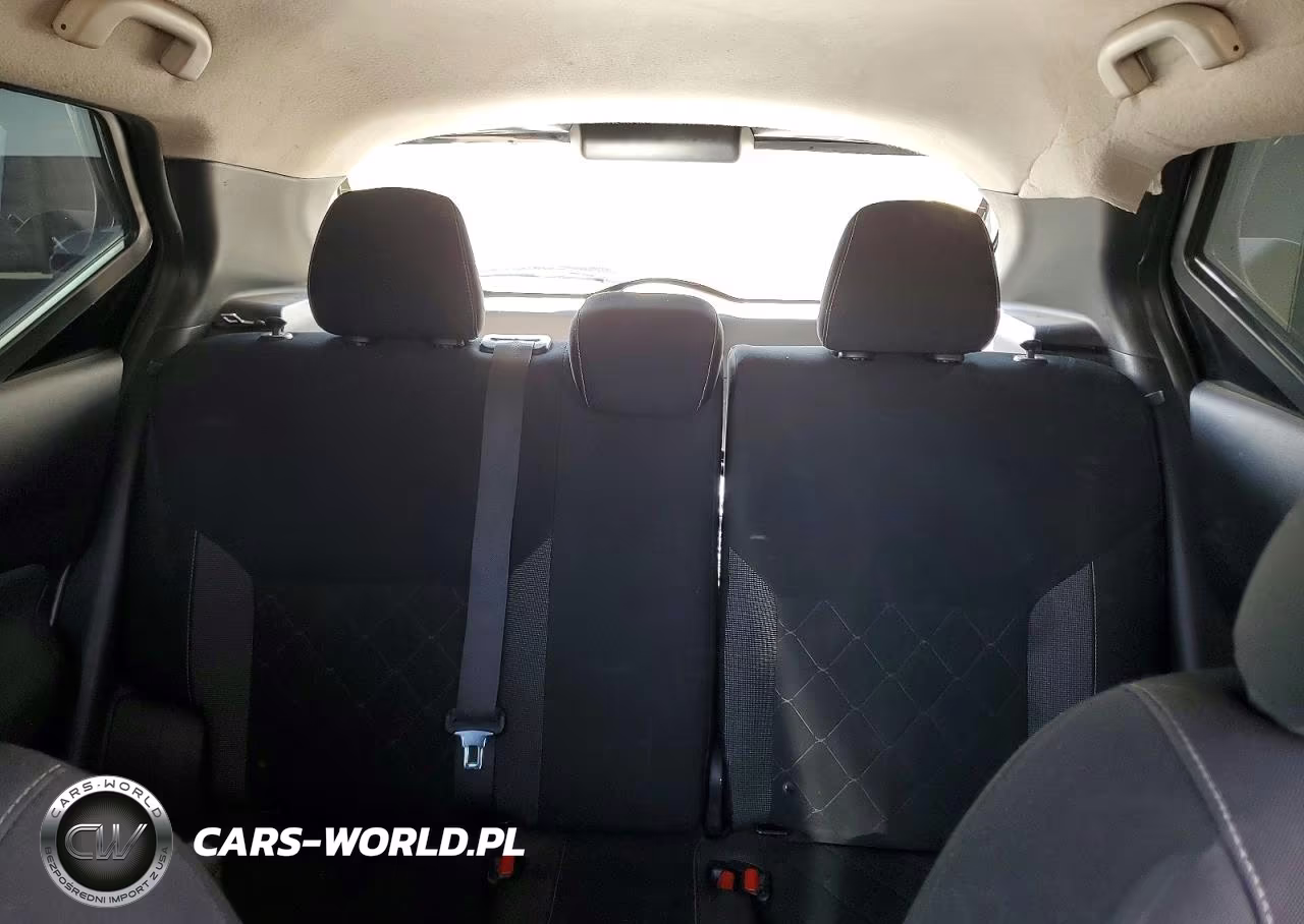 2019 Nissan Kicks S VIN:3N1CP5CU8KL532836 - 10