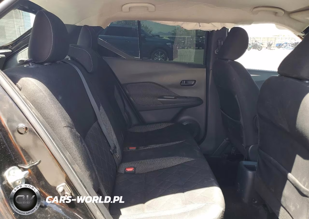 2019 Nissan Kicks S VIN:3N1CP5CU8KL532836 - 11