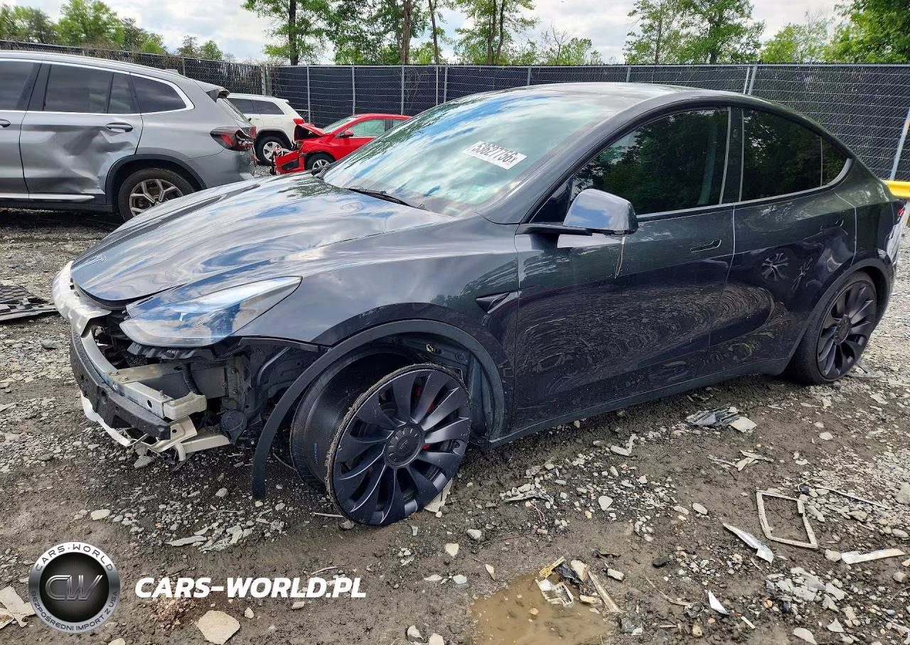 2024 Tesla Model Y – zdjęcie 1 z 13