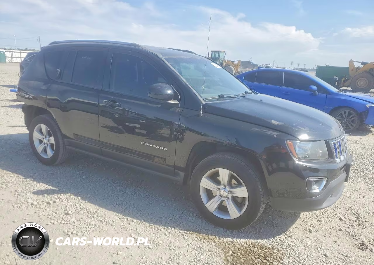 2015 Jeep Compass Latitude VIN:1C4NJDEB7FD303654 - 4