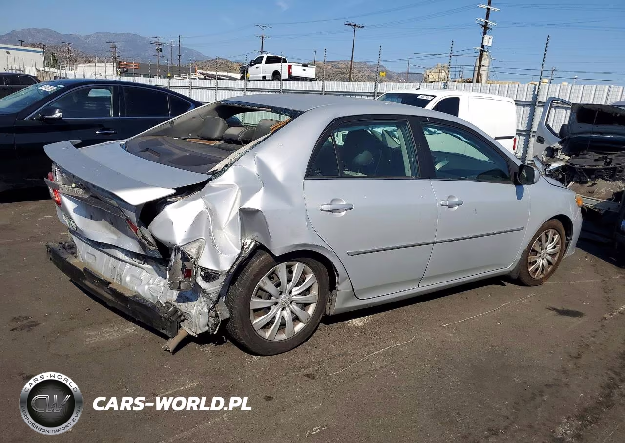 2013 Toyota Corolla Le VIN:2T1BU4EE4DC019090 - 3
