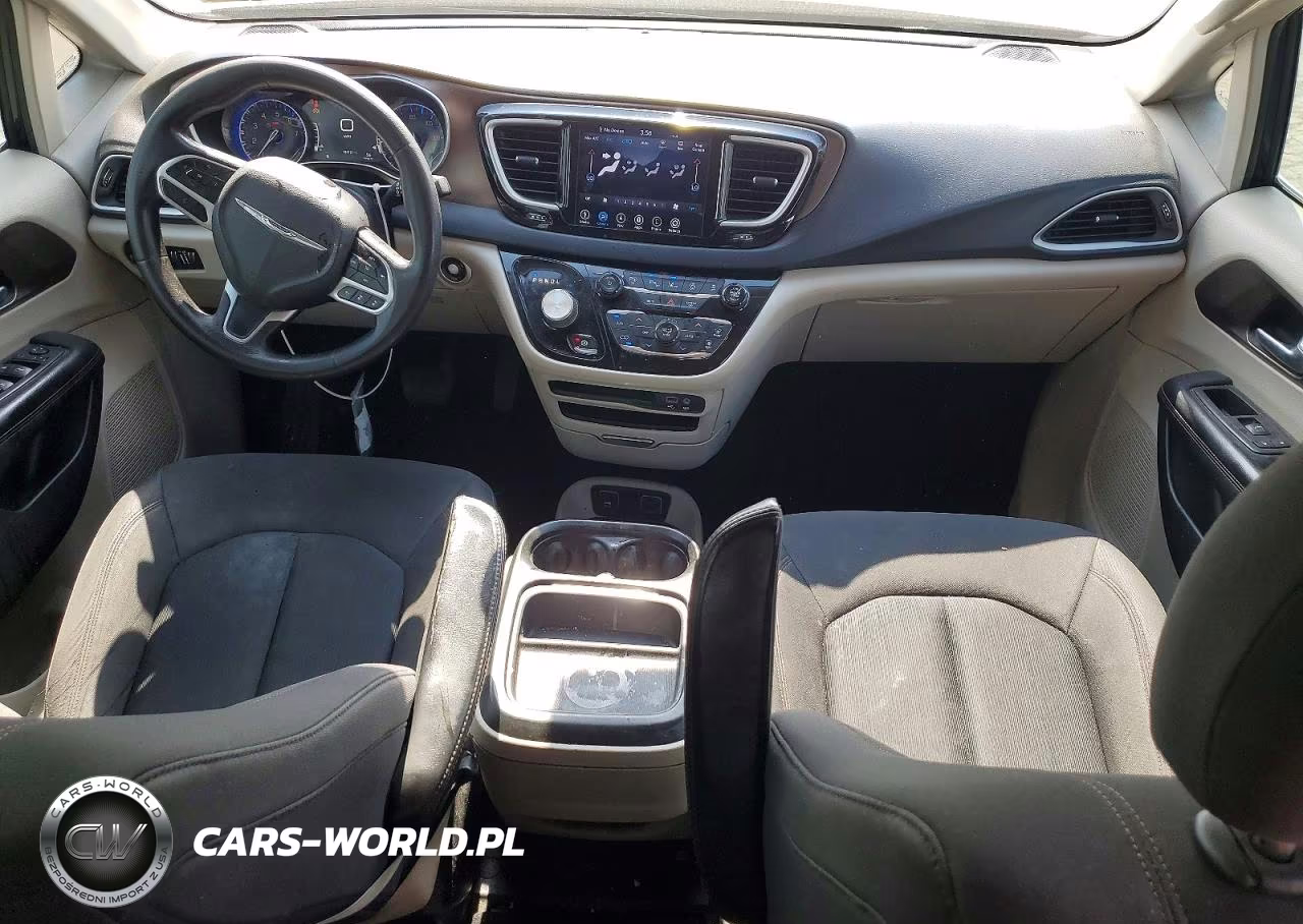 2019 Chrysler Pacifica Touring Plus VIN:2C4RC1FG3KR559477 - 8
