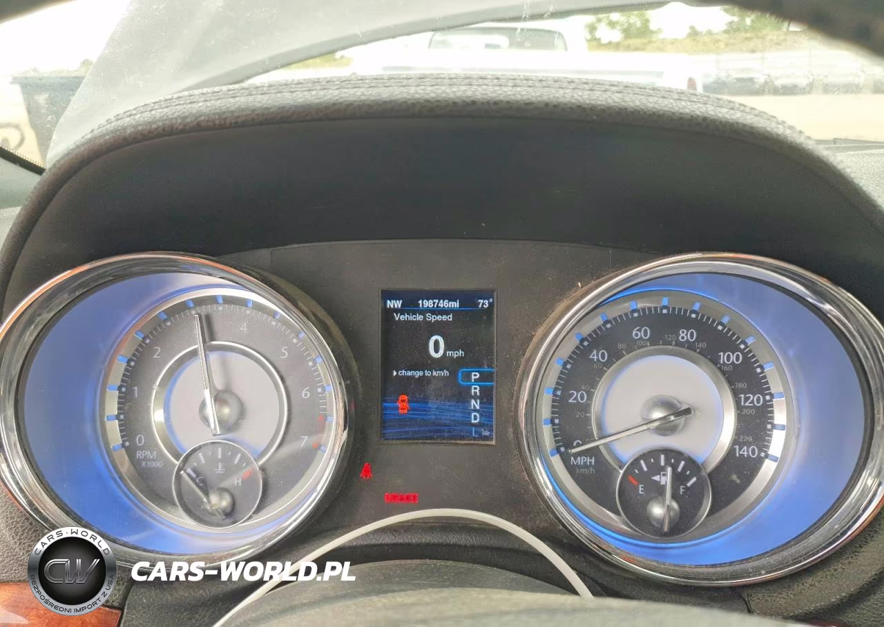 2014 Chrysler 300 VIN:2C3CCARG3EH345878 - 9