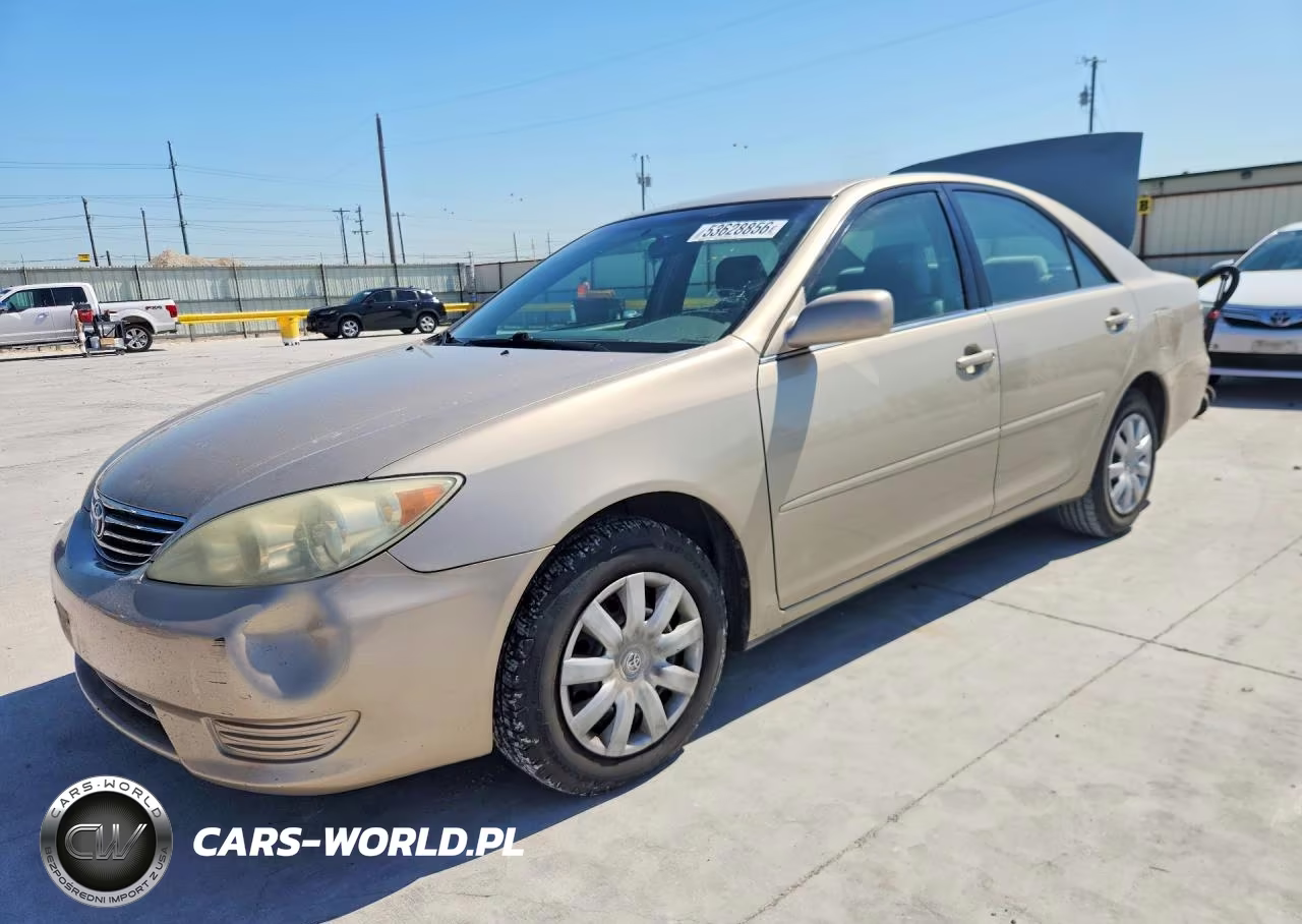 2005 Toyota Camry Le