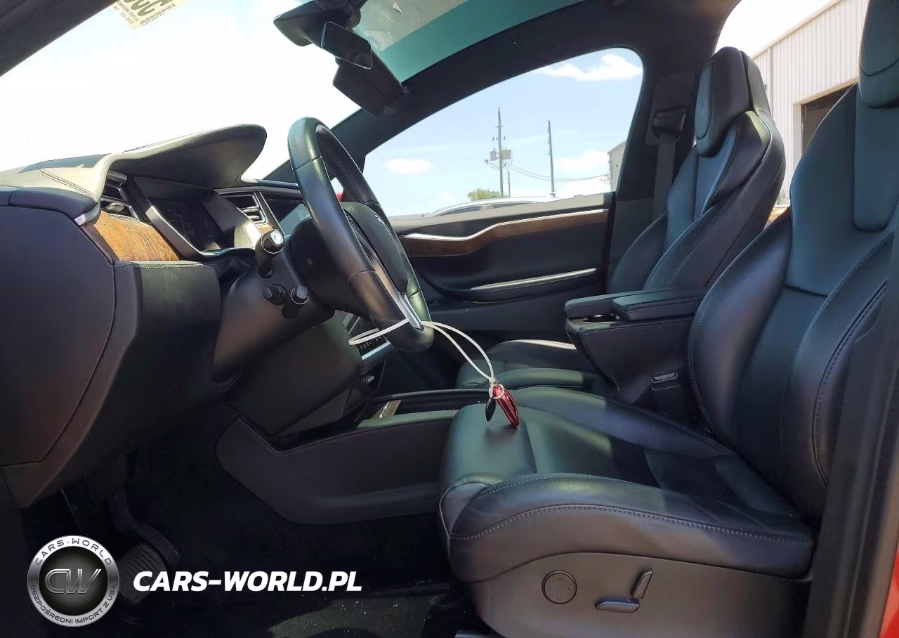 2017 Tesla Model X VIN:5YJXCAE28HF060241 - 7