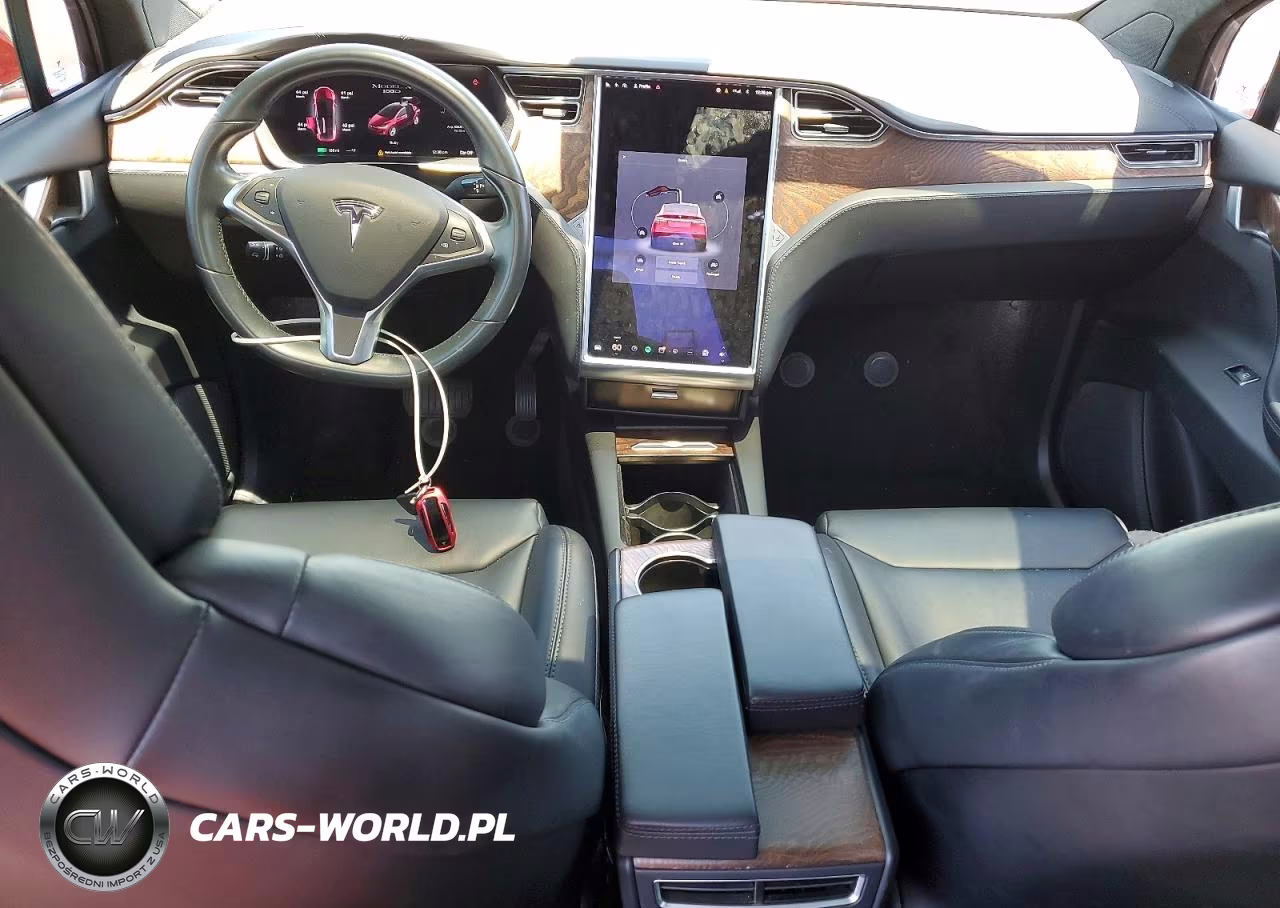 2017 Tesla Model X VIN:5YJXCAE28HF060241 - 8