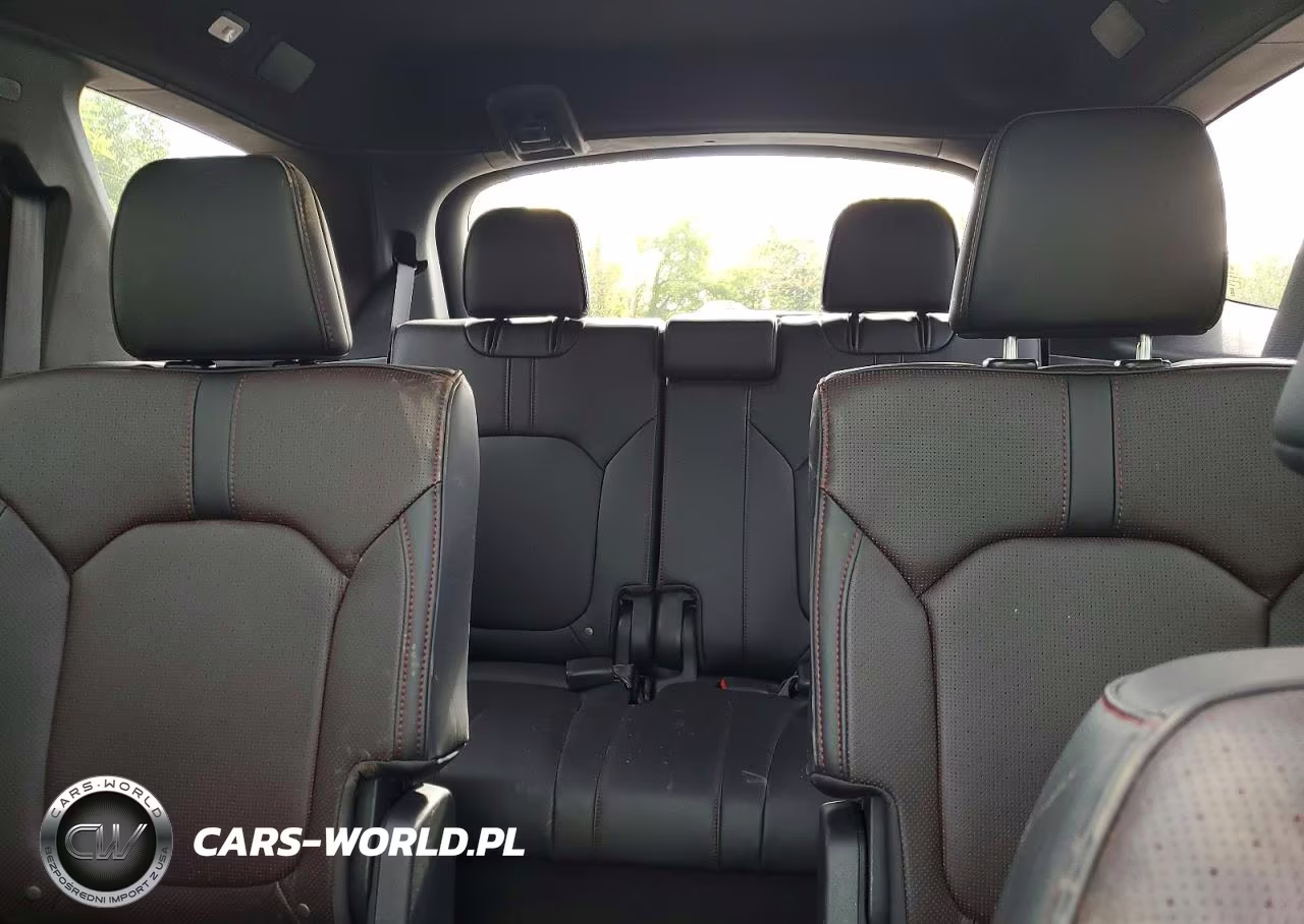 2025 Honda Pilot Black VIN:5FNYG1H94SB121724 - 10