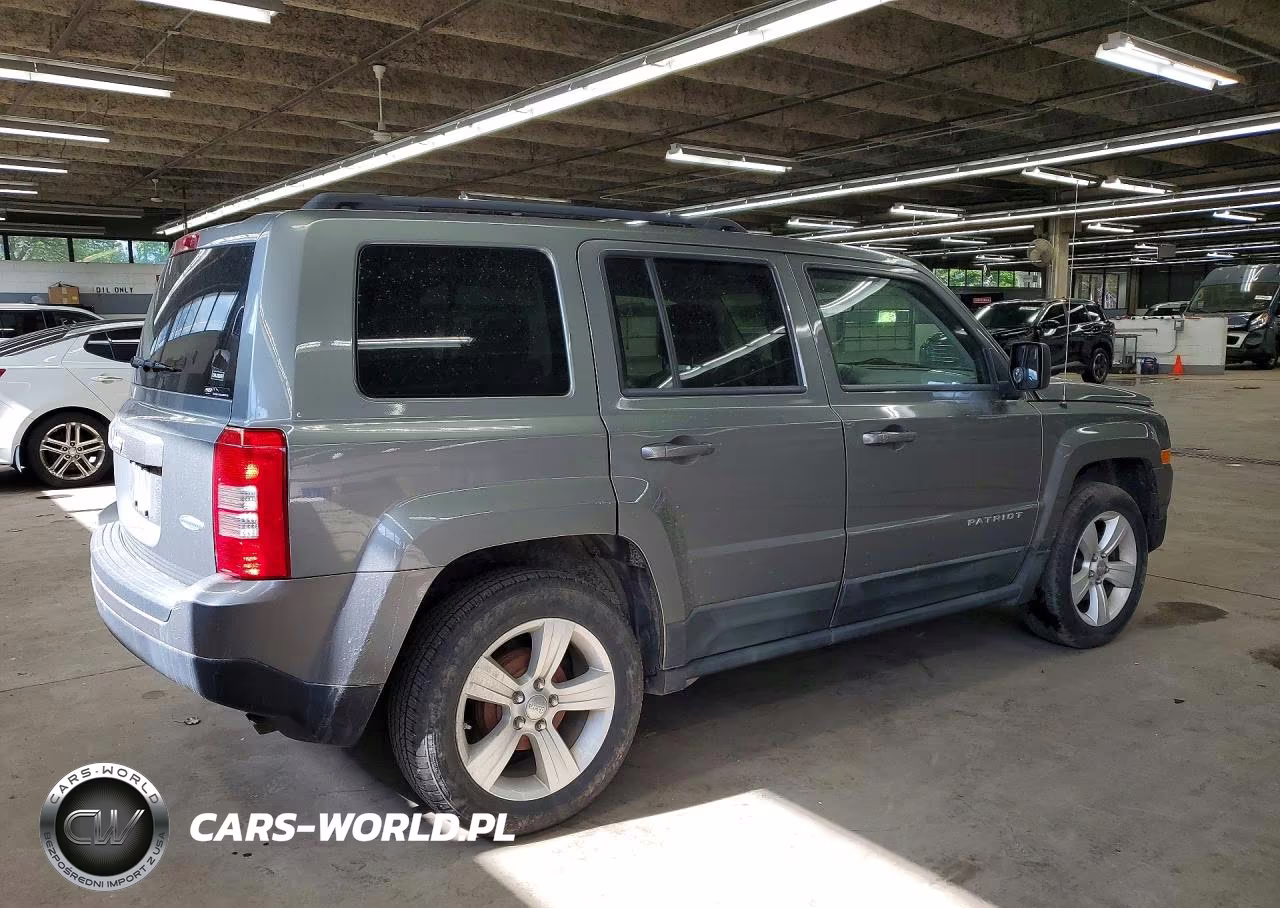 2011 Jeep Patriot Sport VIN:1J4NT1GB2BD233720 - 3