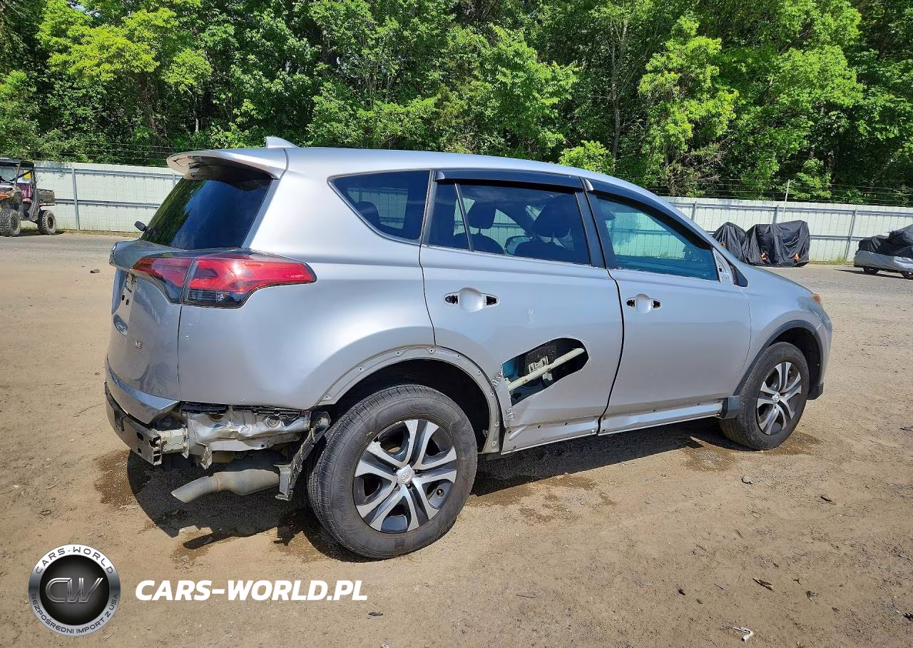 2018 Toyota Rav4 Le VIN:2T3ZFREV9JW508446 - 3