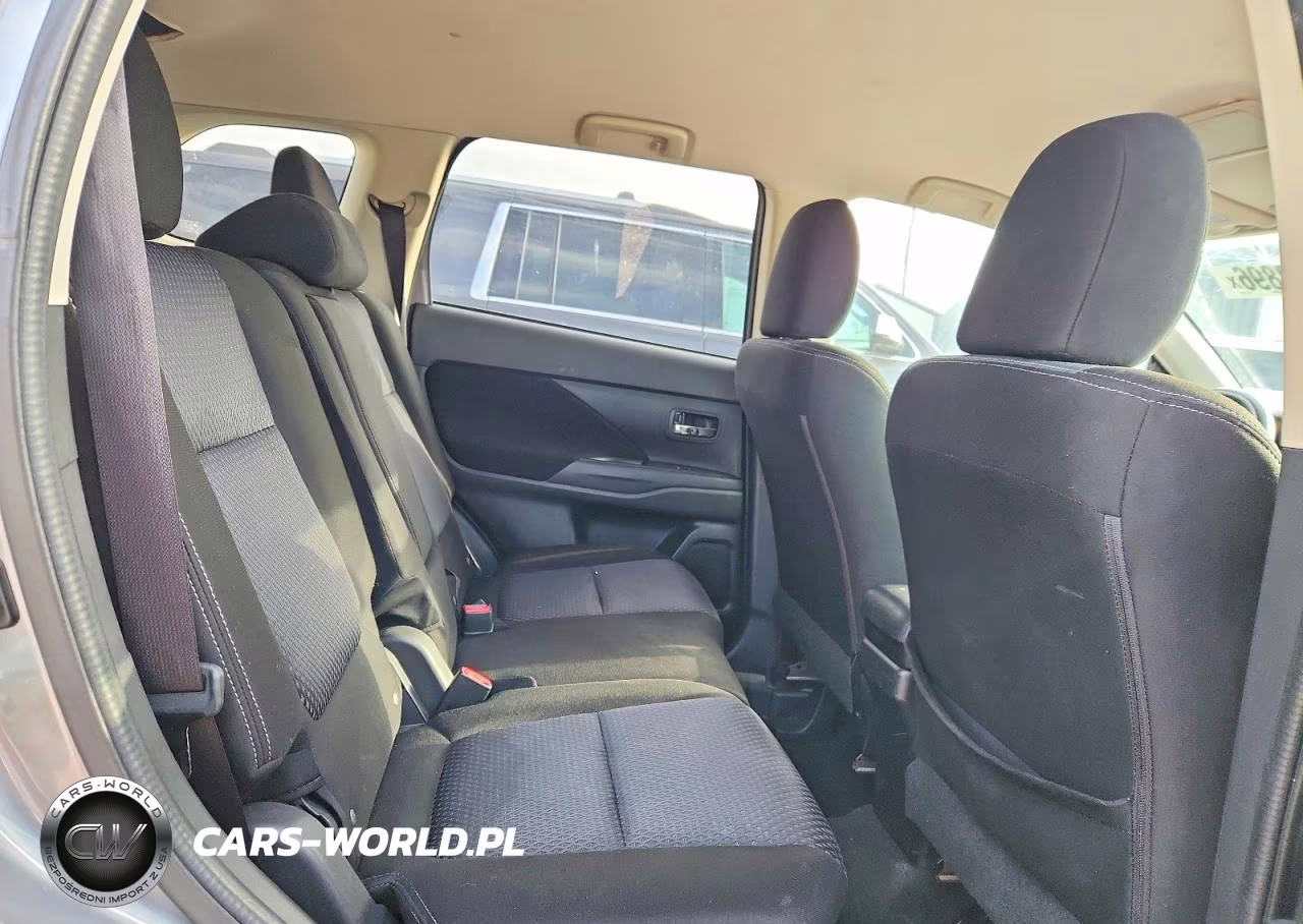 2018 Mitsubishi Outlander Se VIN:JA4AZ3A36JZ025223 - 10
