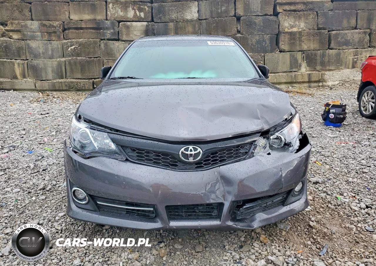 2014 Toyota Camry Se VIN:4T1BF1FK6EU744185 - 5