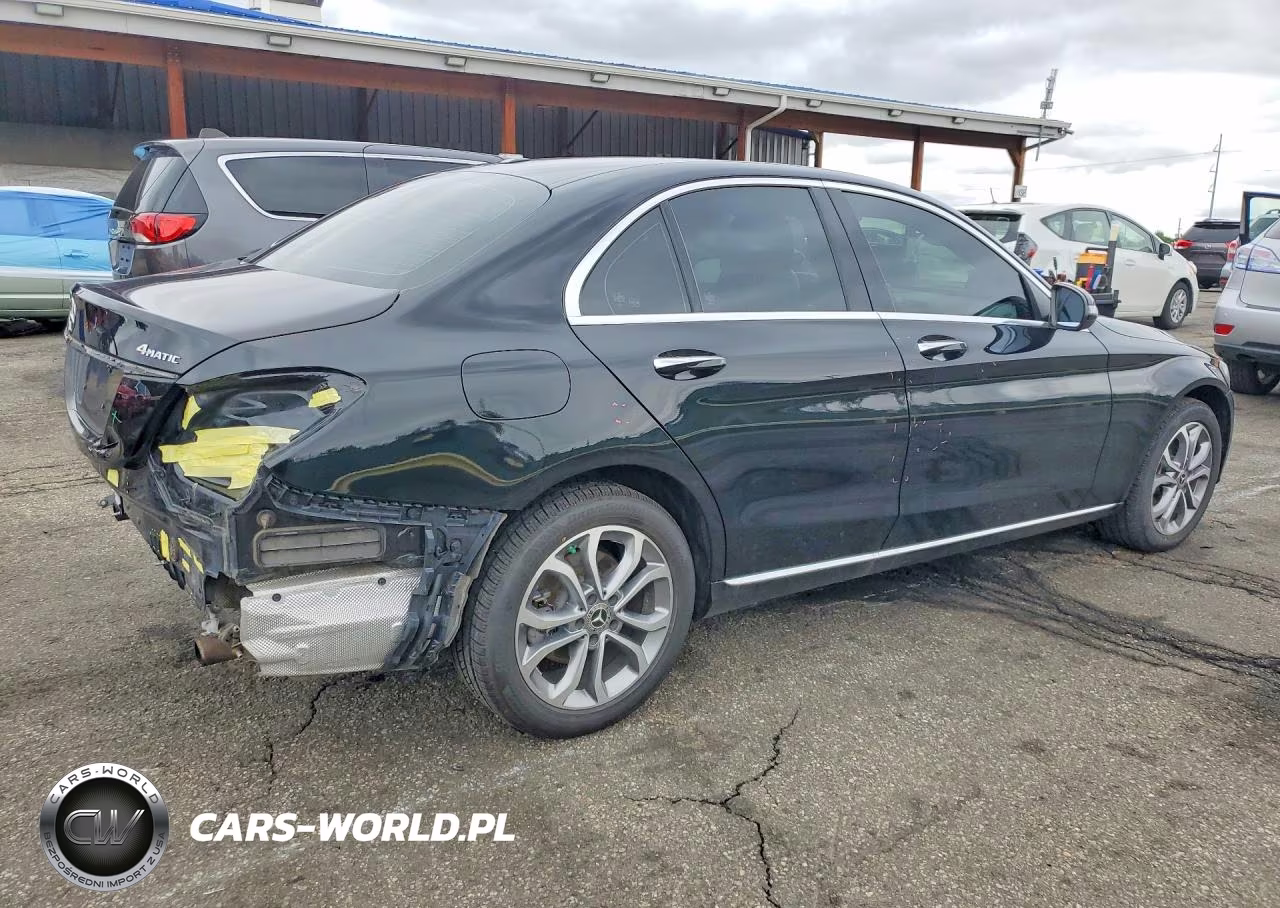 2018 Mercedes-Benz C 300 4Matic VIN:55SWF4KB6JU241934 - 3