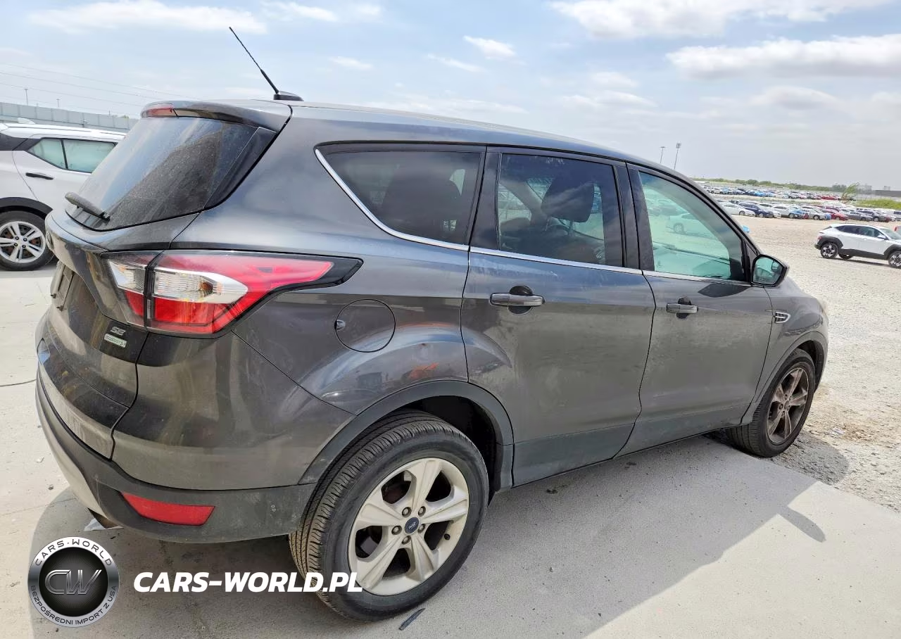 2017 Ford Escape Se VIN:1FMCU0GDXHUC94324 - 3