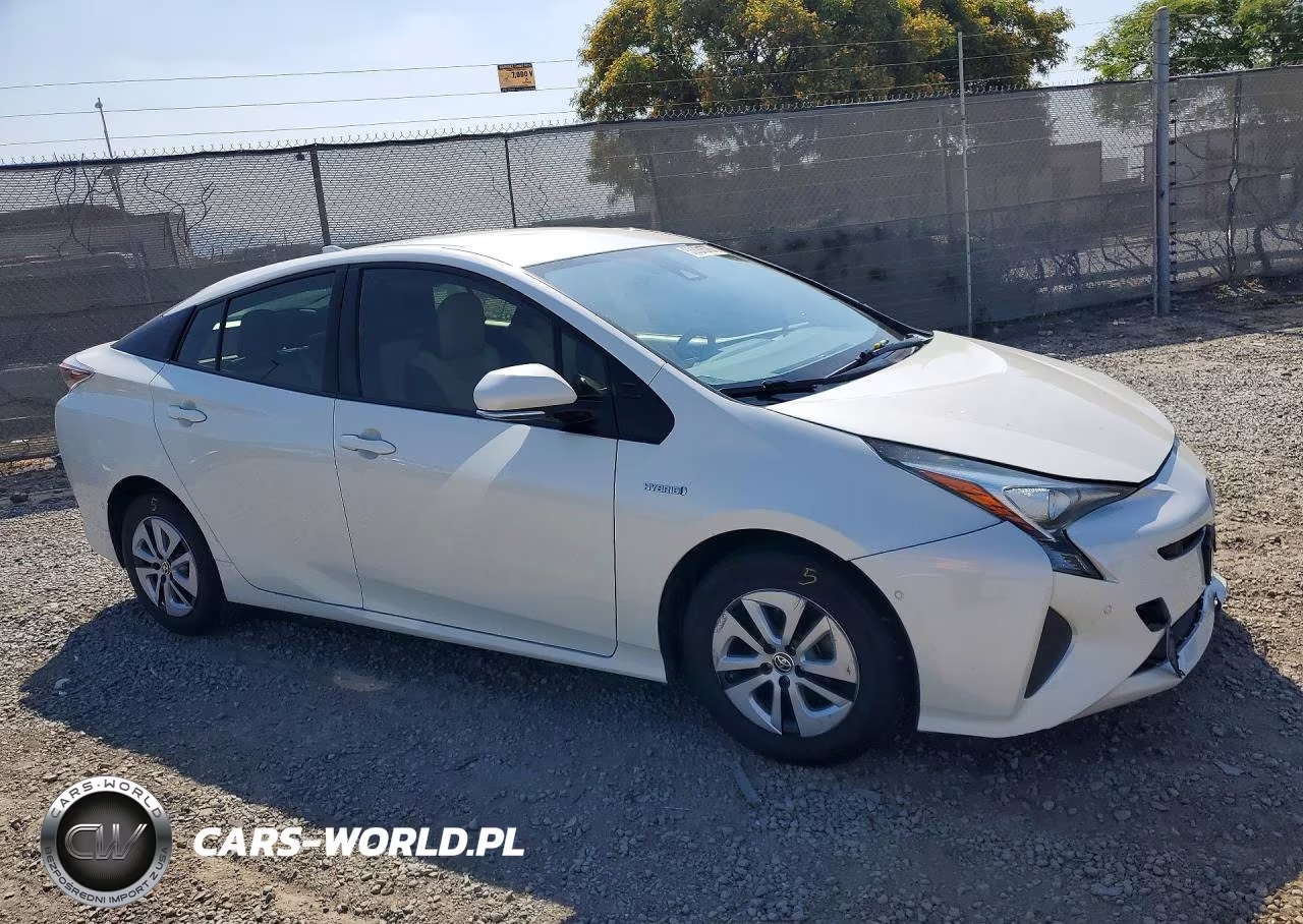 2018 Toyota Prius Two VIN:JTDKBRFU7J3599920 - 4