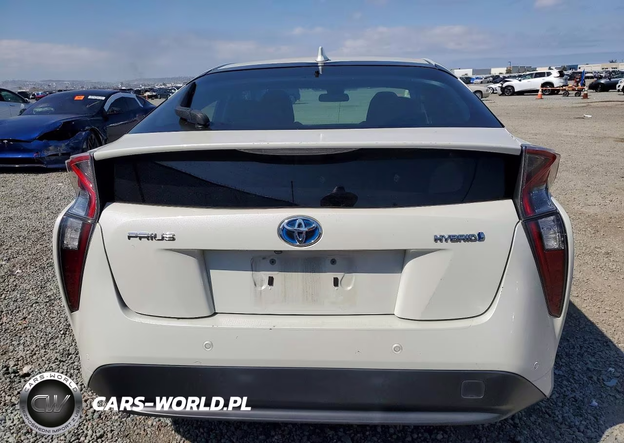 2018 Toyota Prius Two VIN:JTDKBRFU7J3599920 - 6