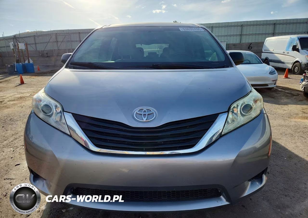 2015 Toyota Sienna Le 8-Passenger VIN:5TDKK3DC6FS683305 - 5