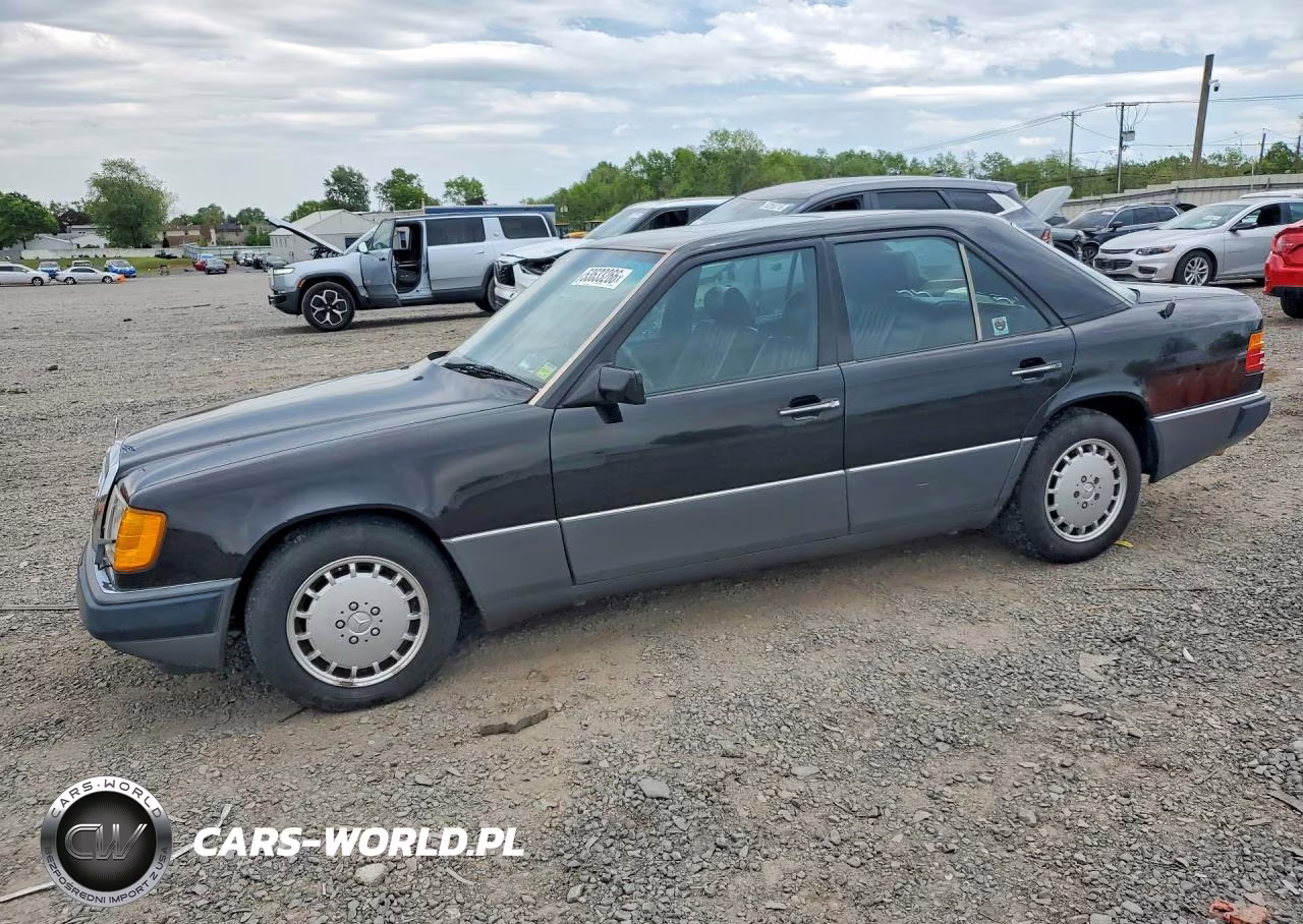 1990 Mercedes-Benz 300 E 2.6