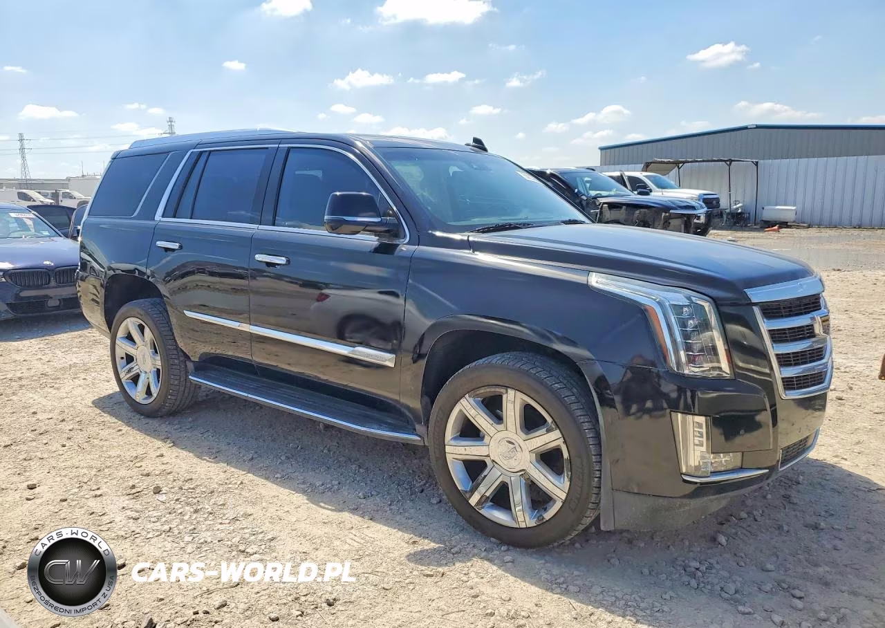 2017 Cadillac Escalade Luxury VIN:1GYS3BKJ9HR132595 - 4