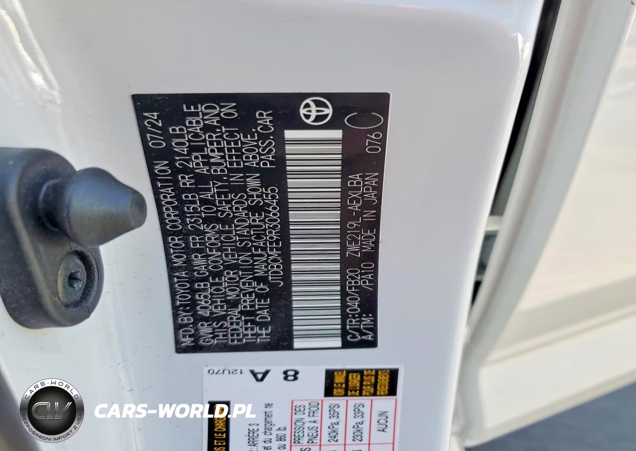2024 Toyota Corolla Hybrid Le VIN:JTDBCMFE9R3066455 - 13