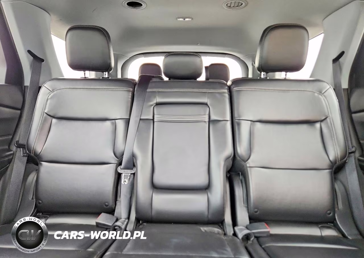 2023 Ford Explorer Xlt VIN:1FMSK7DH2PGA59155 - 10