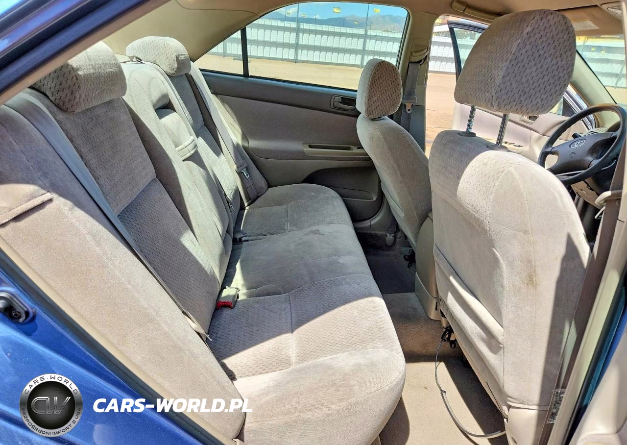 2002 Toyota Camry Le VIN:4T1BE32K62U624158 - 10