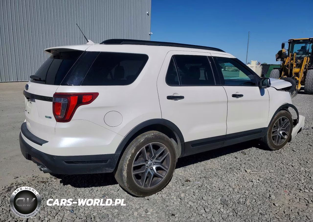 2019 Ford Explorer Sport VIN:1FM5K8GT8KGB40768 - 3