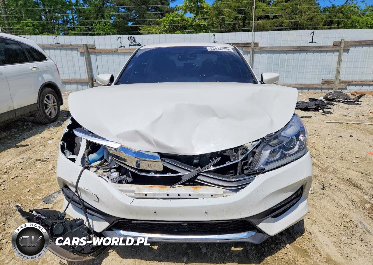 2017 Honda Accord Sport Special Edition VIN:1HGCR2F11HA216008 - 5