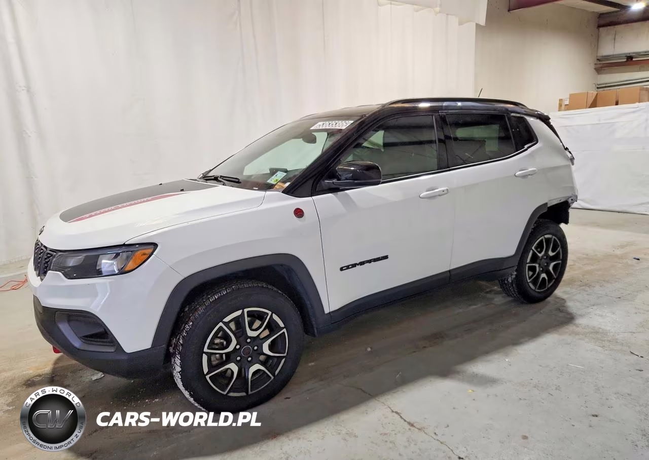 2025 Jeep Compass Trailhawk