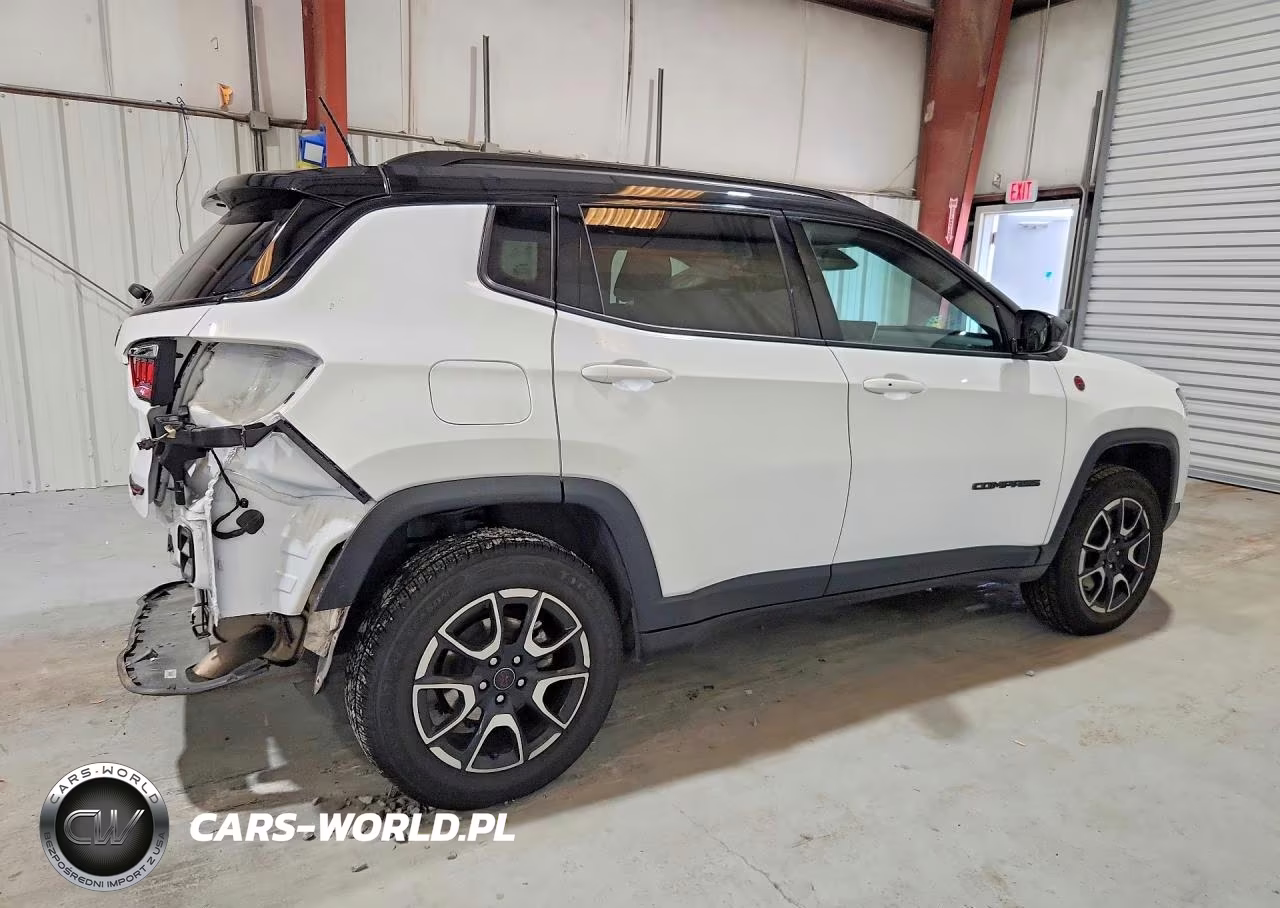 2025 Jeep Compass Trailhawk VIN:3C4NJDDN4ST522877 - 3