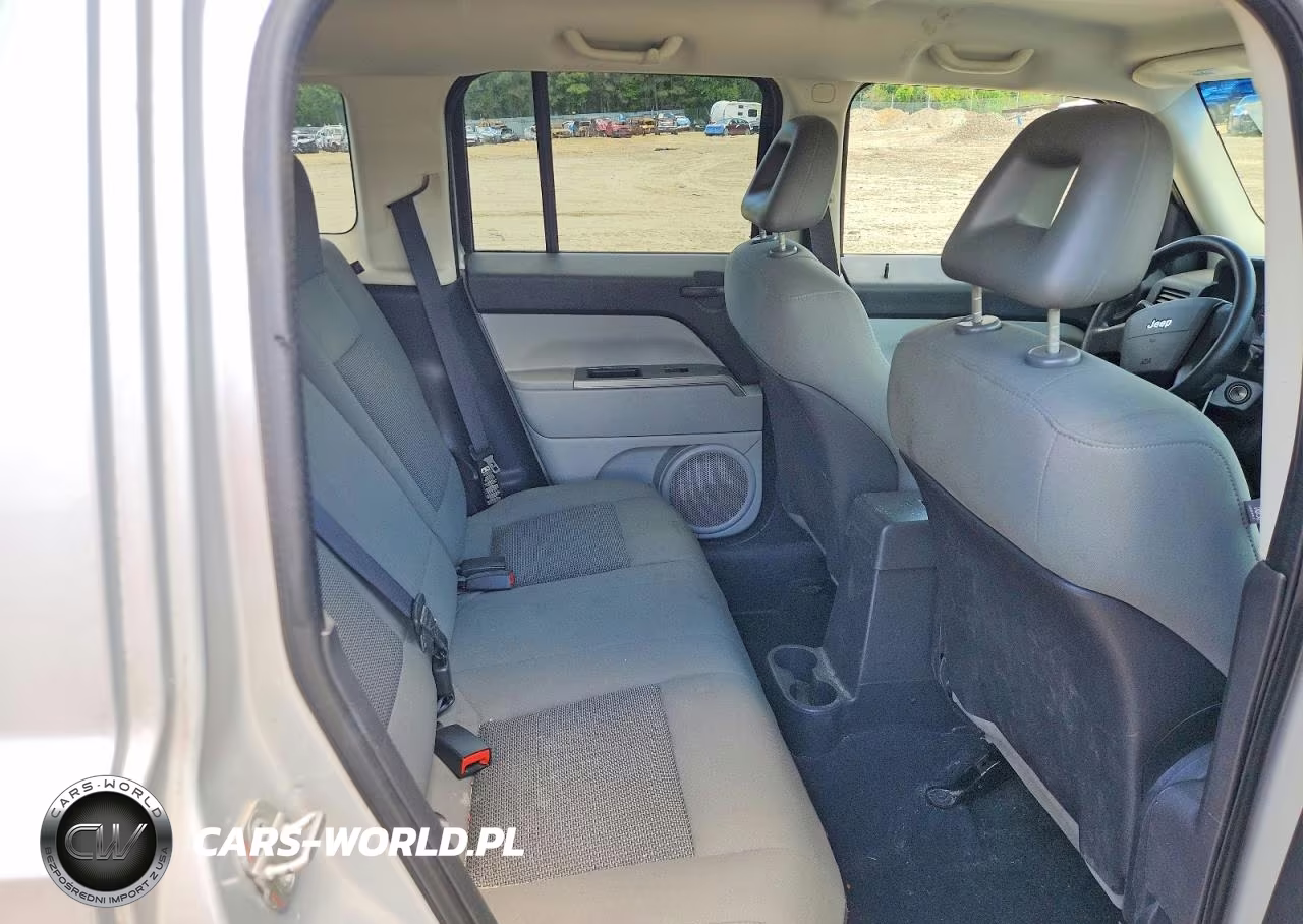 2007 Jeep Patriot Sport VIN:1J8FF28W77D364974 - 11