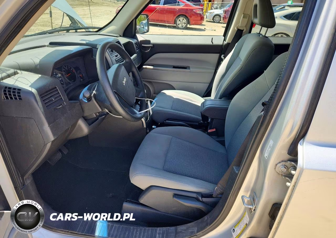 2007 Jeep Patriot Sport VIN:1J8FF28W77D364974 - 7