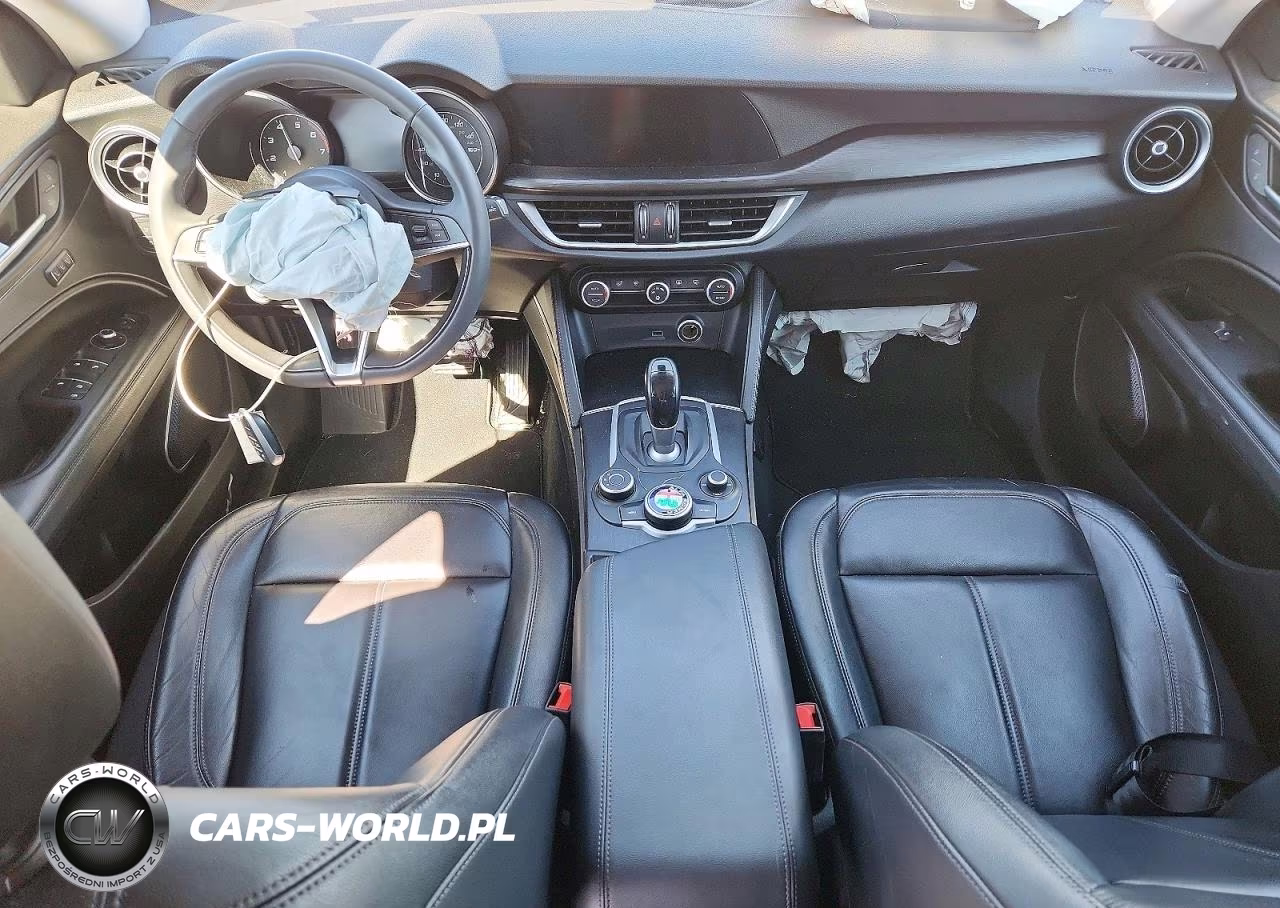 2018 Alfa Romeo Stelvio VIN:ZASFAKAN4J7B78197 - 8