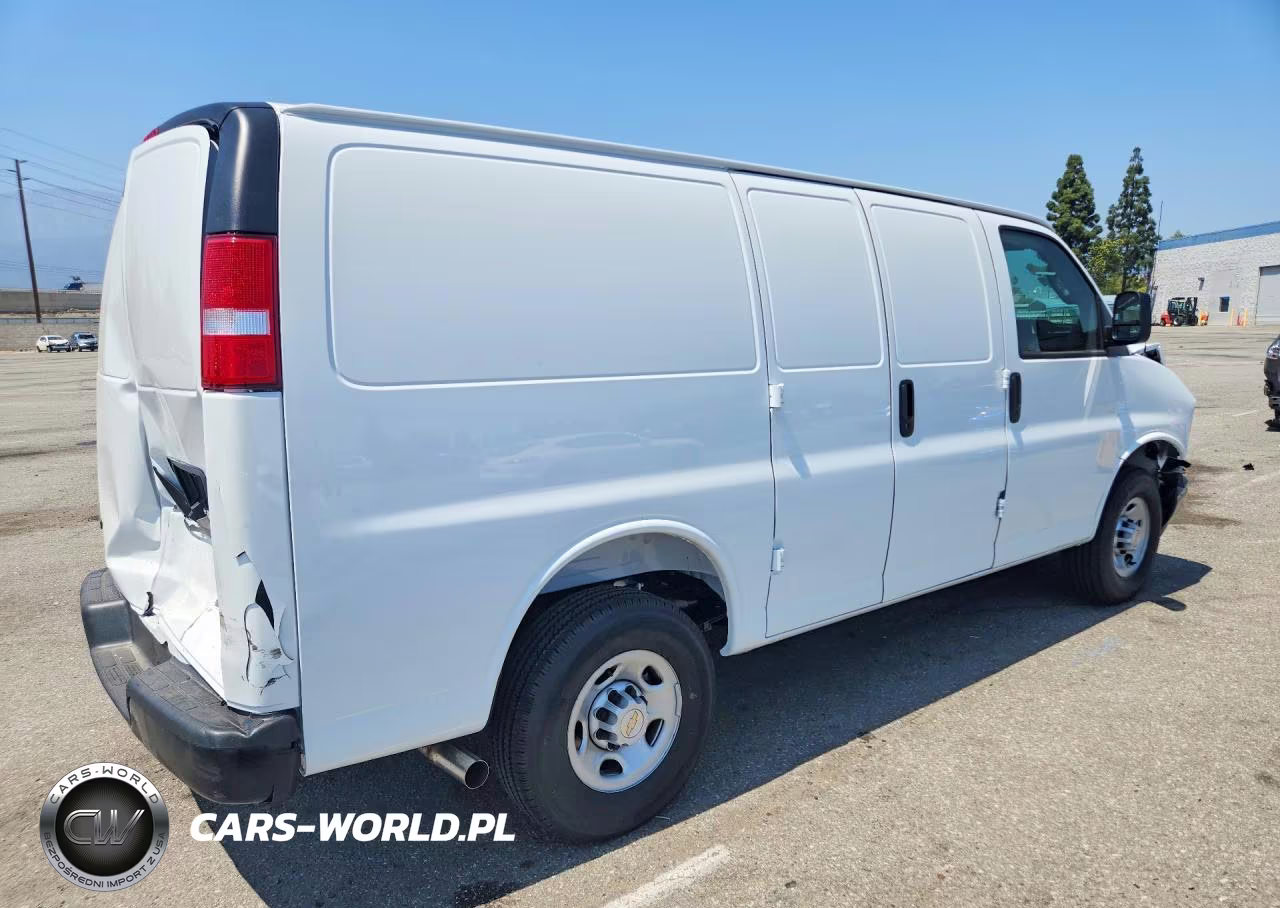 2026 Chevrolet Express G2500 VIN:1GCWGAFP1T1197050 - 3