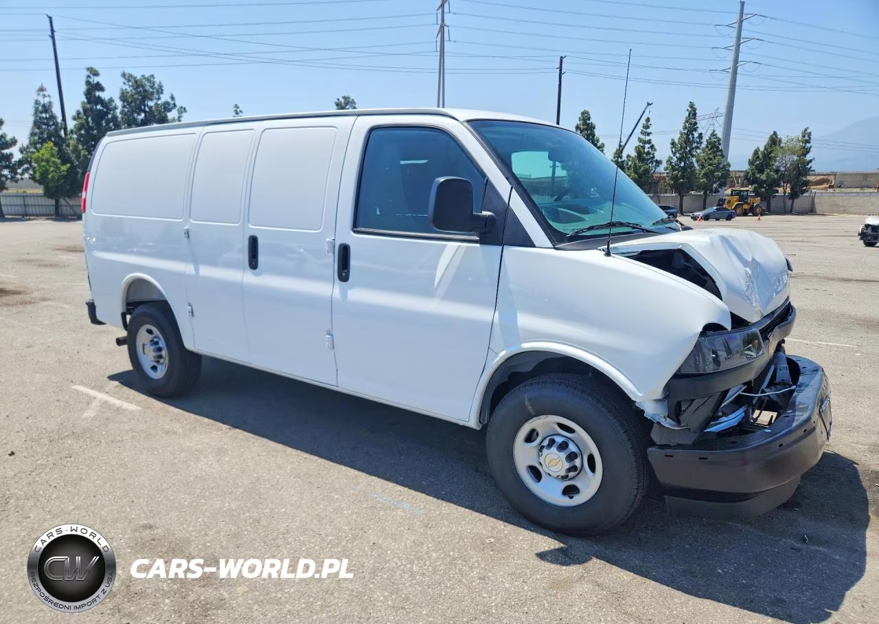 2026 Chevrolet Express G2500 VIN:1GCWGAFP1T1197050 - 4