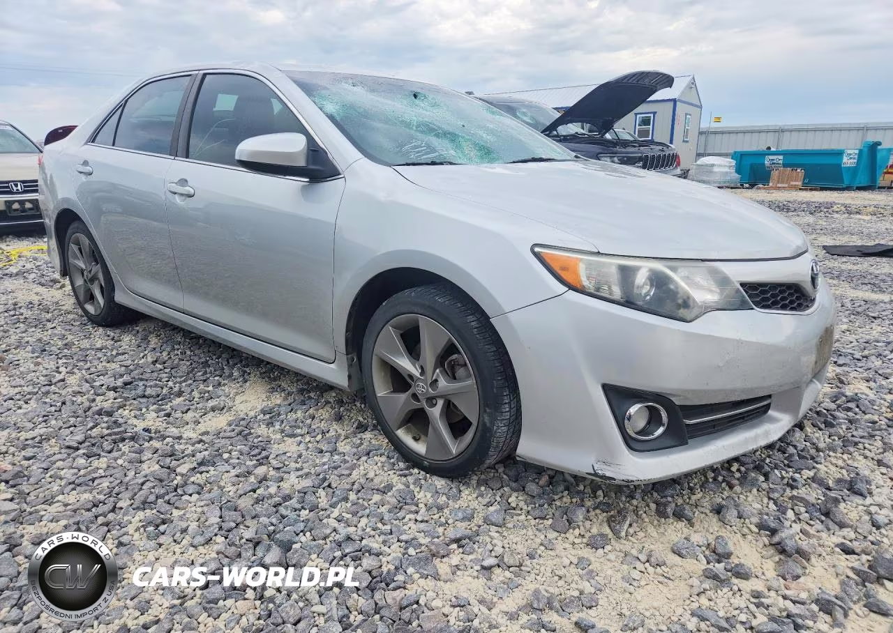 2014 Toyota Camry Se Sport VIN:4T1BF1FK9EU381560 - 4
