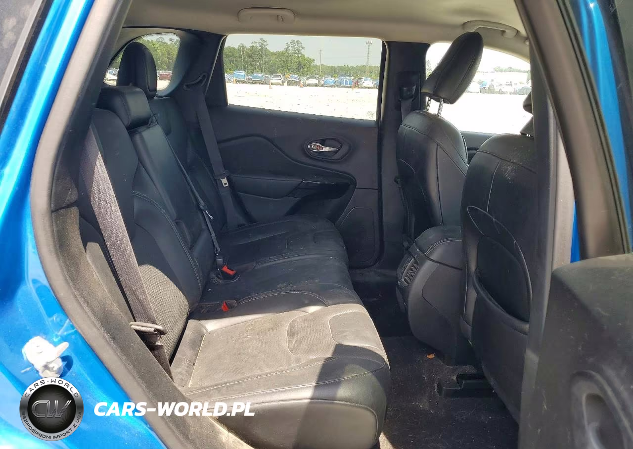2023 Jeep Cherokee Altitude Lux VIN:1C4PJMMB8PD115611 - 11