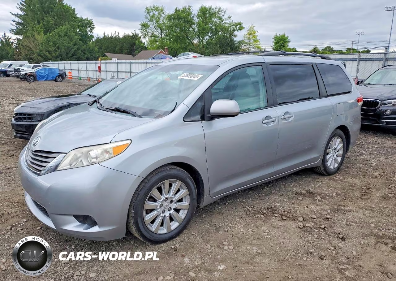 2014 Toyota Sienna Xle 7-Passenger