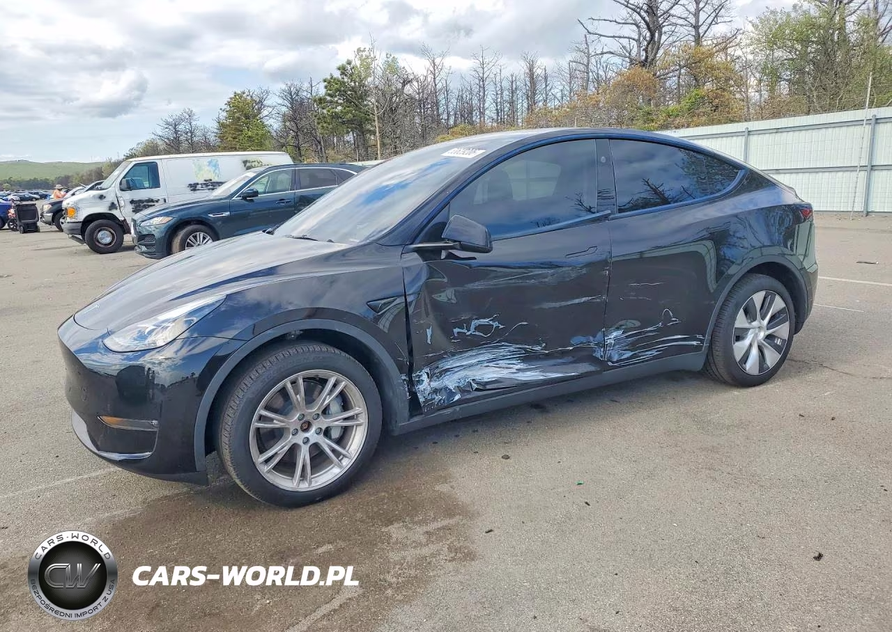 2024 Tesla Model Y – zdjęcie 1 z 13