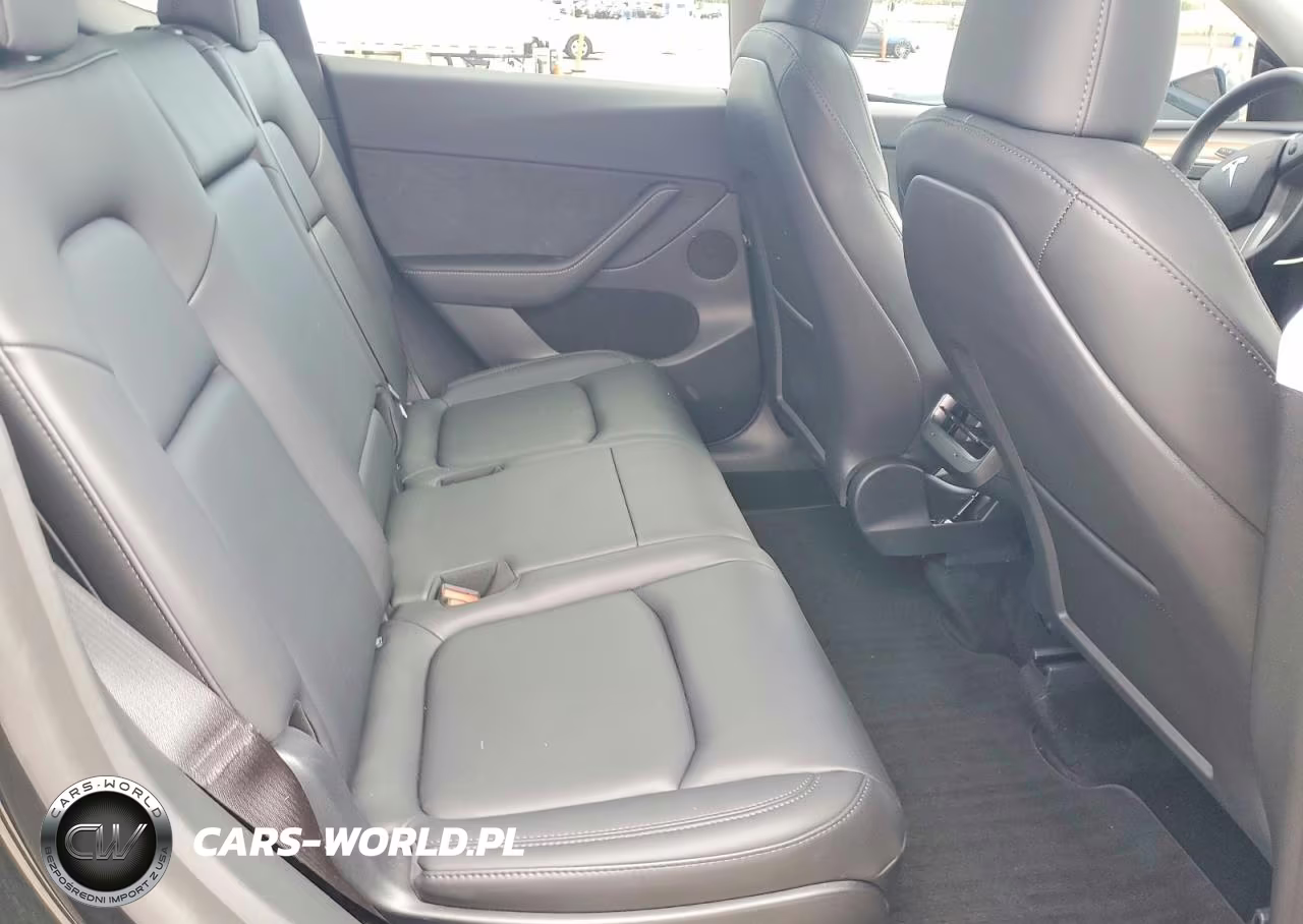 2024 Tesla Model Y VIN:7SAYGAEE4RF009102 - 11