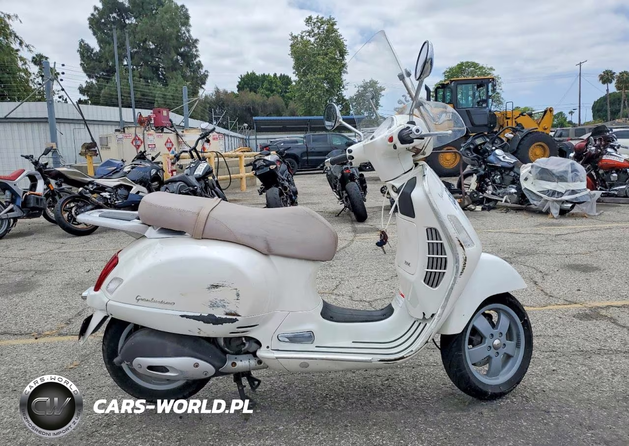 2006 Vespa Granturismo 200