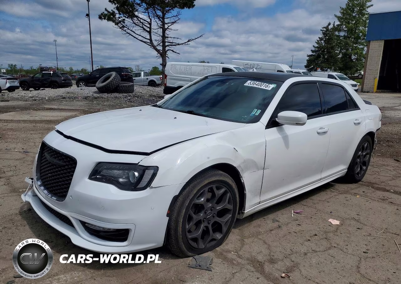 2017 Chrysler 300 S – zdjęcie 1 z 12