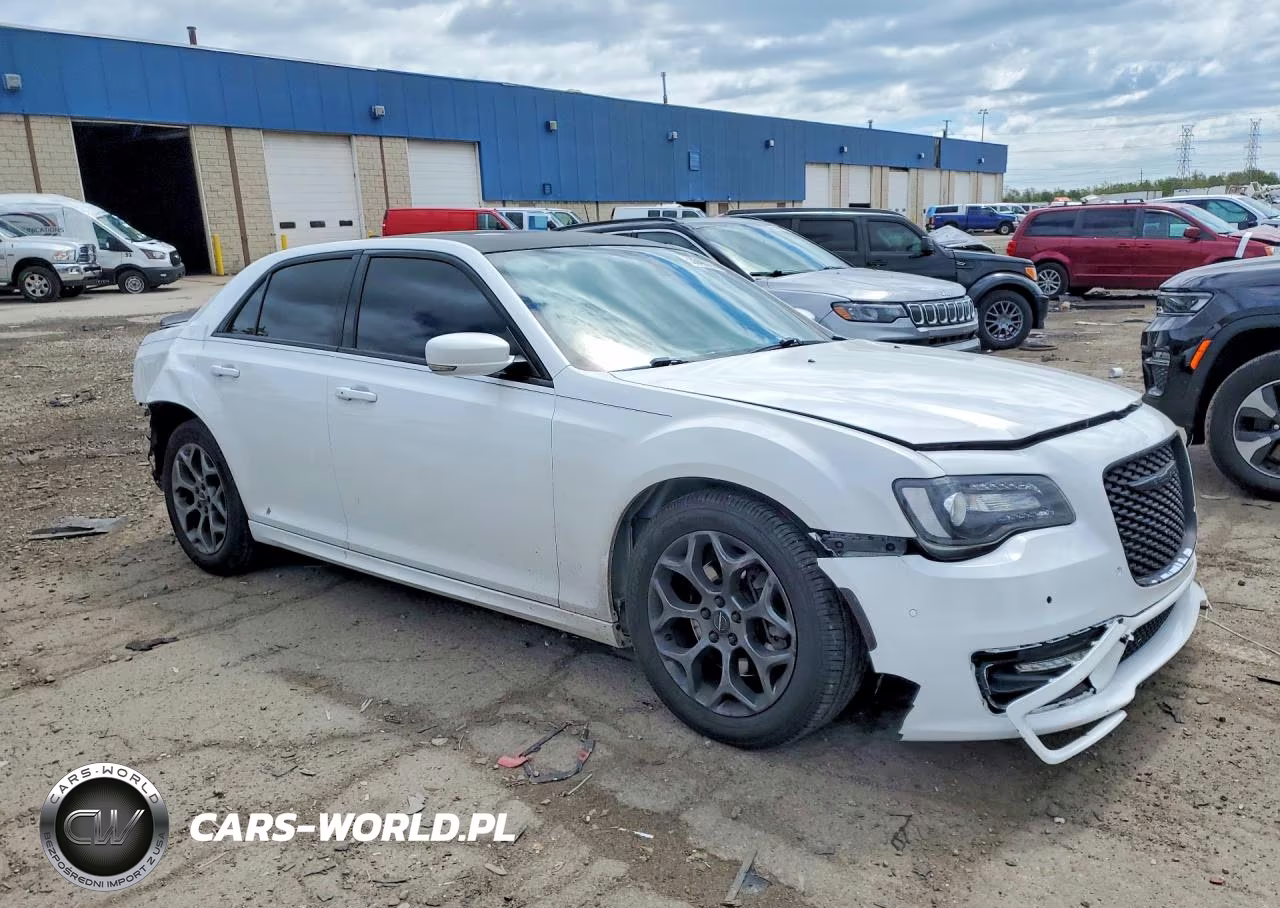 2017 Chrysler 300 S VIN:2C3CCAGG0HH599801 - 4