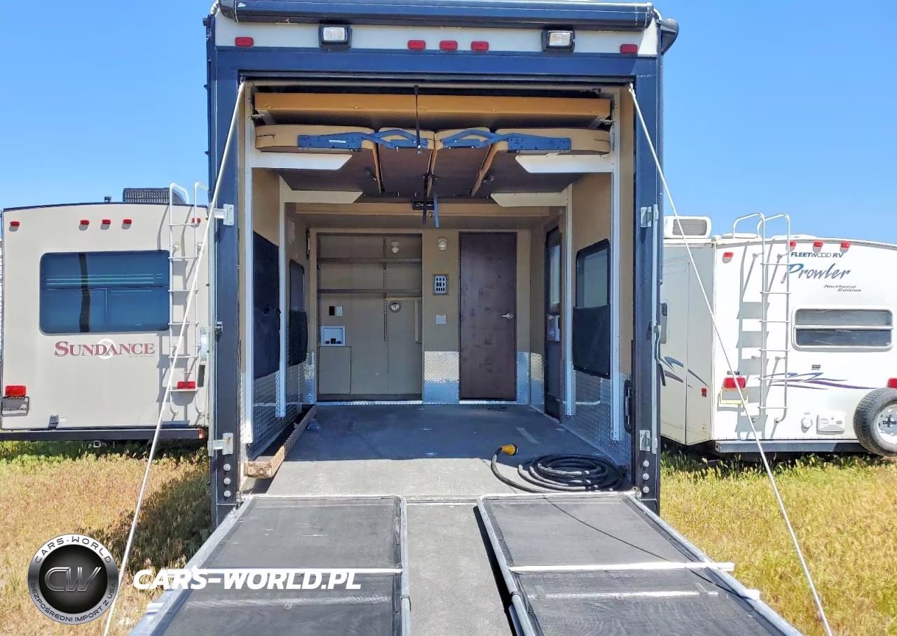 2015 Cross Roads Elevation Camper VIN:4V0FC4236FR004435 - 9