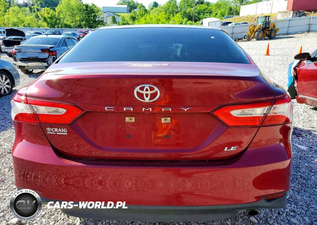 2018 Toyota Camry Le VIN:4T1B11HK1JU622338 - 6