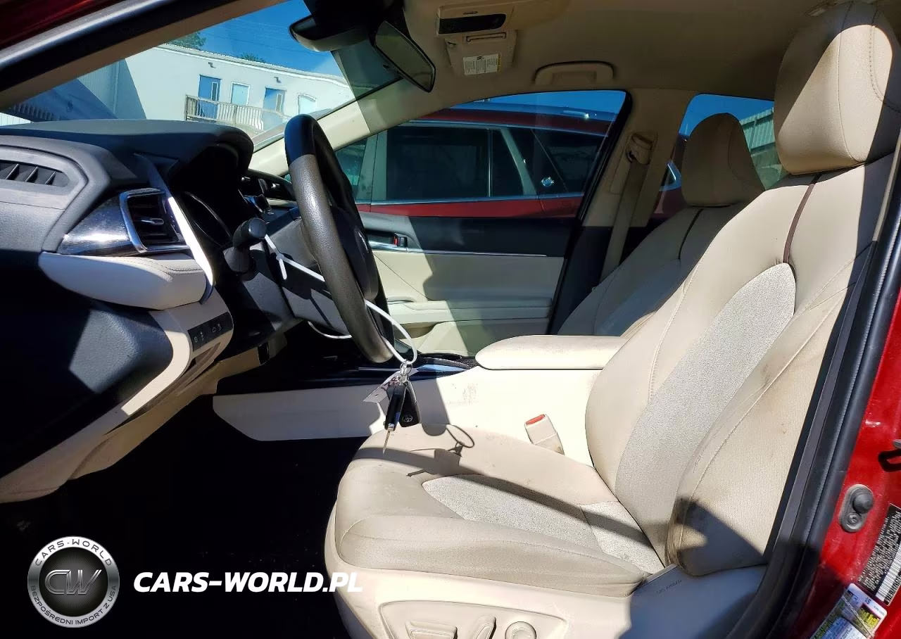2018 Toyota Camry Le VIN:4T1B11HK1JU622338 - 7