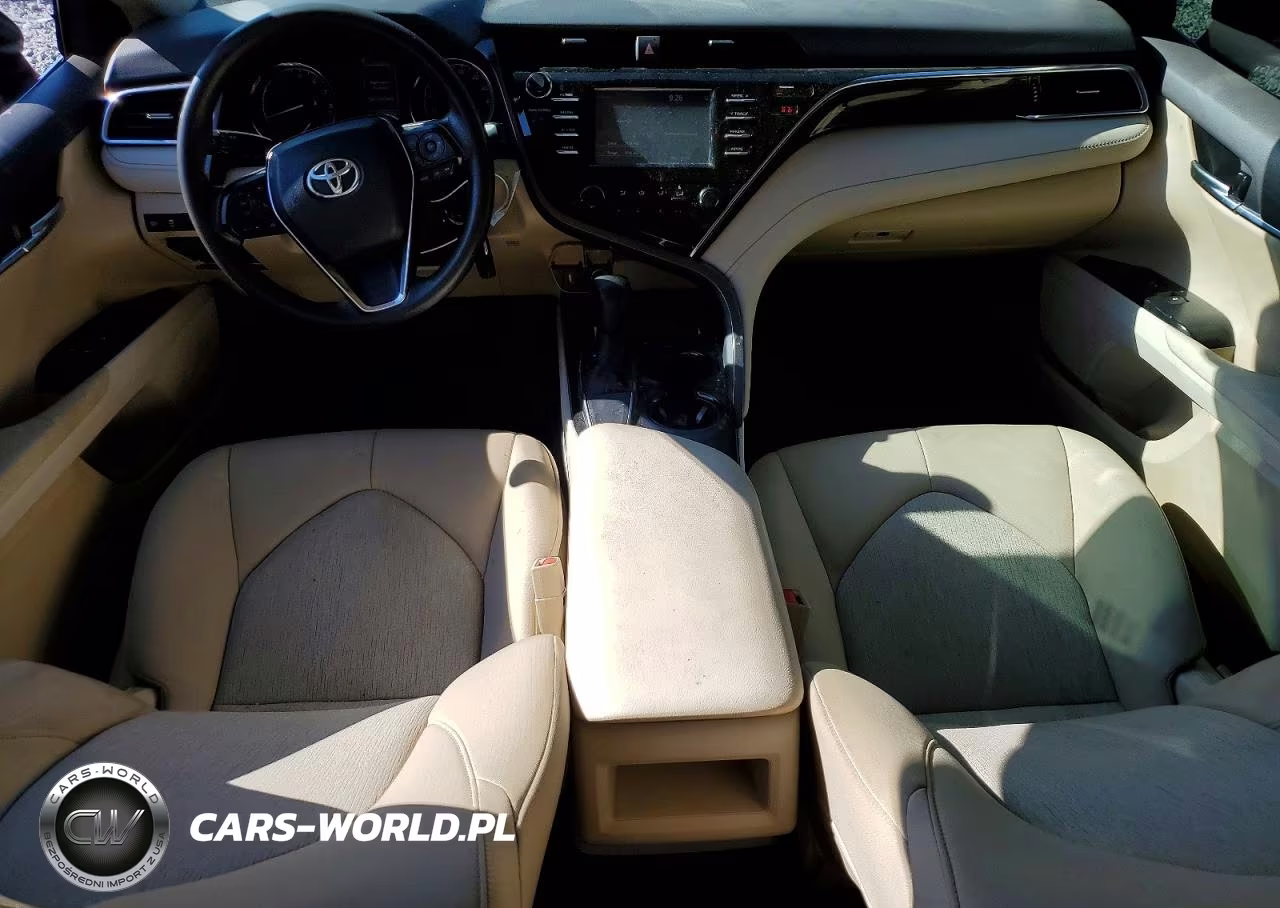 2018 Toyota Camry Le VIN:4T1B11HK1JU622338 - 8