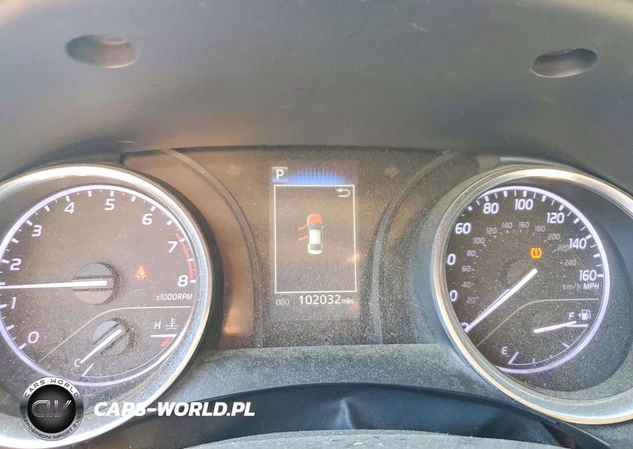 2018 Toyota Camry Le VIN:4T1B11HK1JU622338 - 9